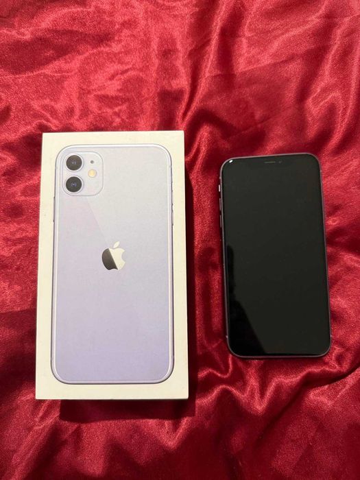 iPhone 11 с кутия и калъфи