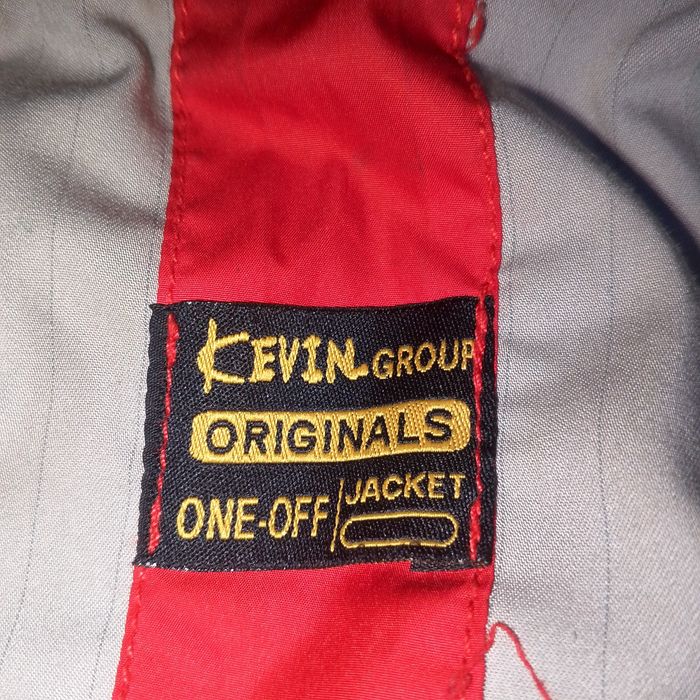 Kurtka pidjak sotiladi