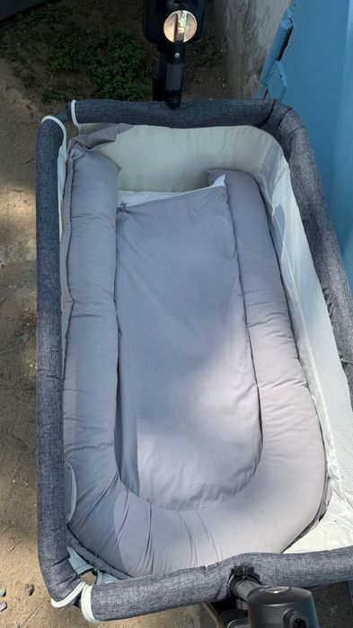 Продам кроватку-манеж