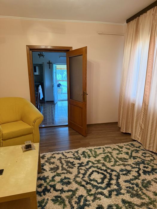 Casa cu teren 1000mp