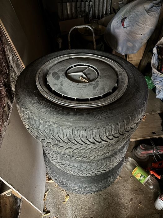 Шины с дисками и колпоками