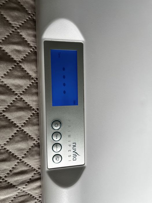 Бебешка електронна везна Nuvita Mod. 1300,