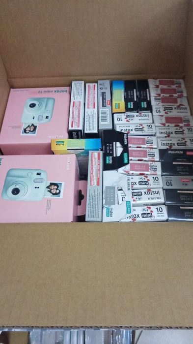 Instax mini 12 camera foto nou cu garantie 2 ani, film