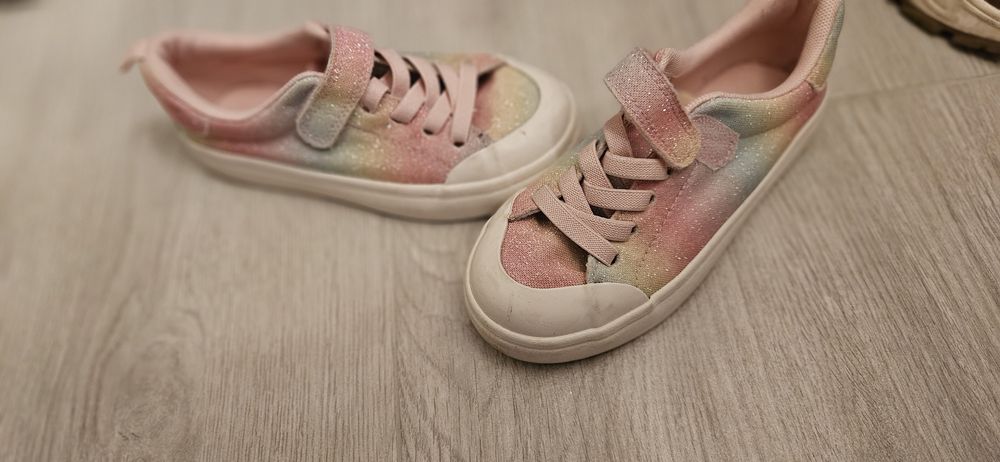 Tenisi H&M  marime 28