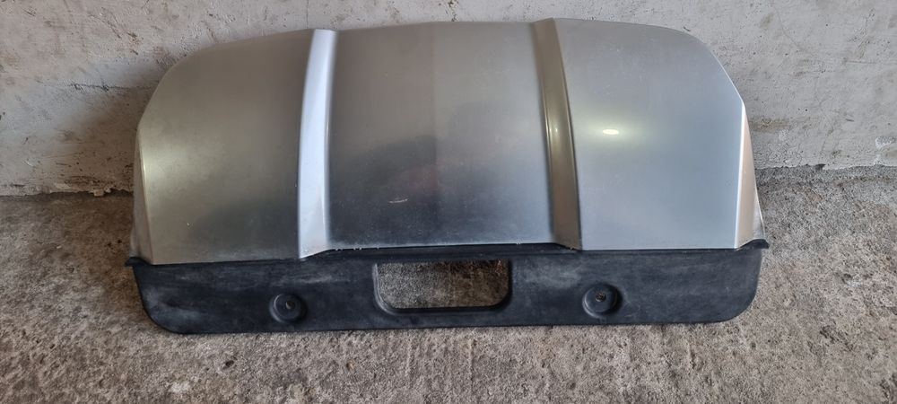 Продавам капак за теглич Mercedes GL 166