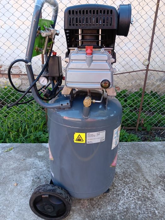 Compresor aer 50l  airpress  Vertical.