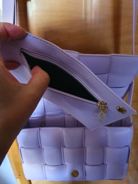 Geantă de umăr lila, nouă