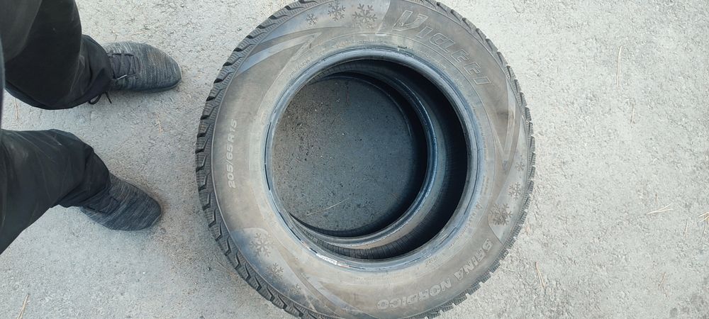 Продам шины 205/65R15 Viatti