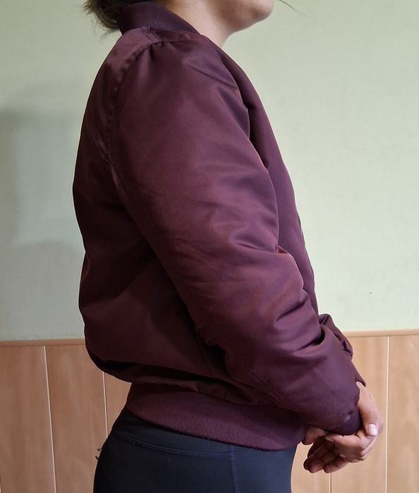 Винено яке бомбър