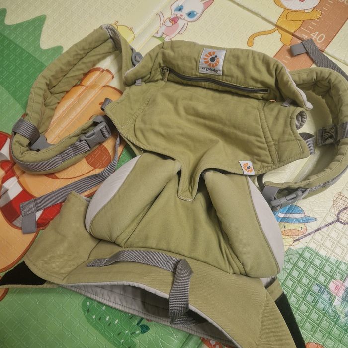 Продам эргорюкзак Ergobaby