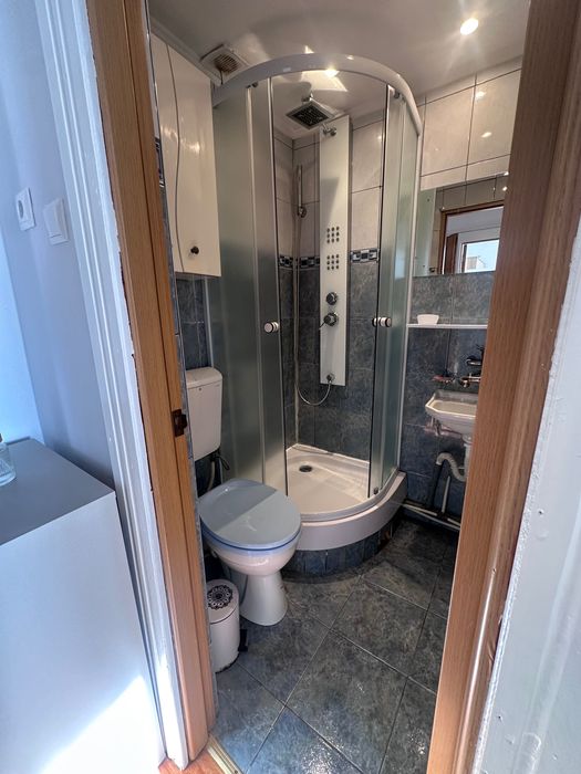 Închiriez garsonieră zona lazaret