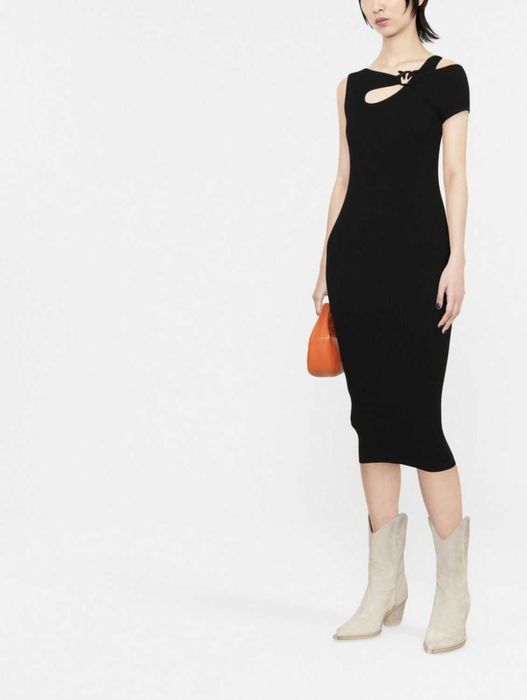 нови дрехи Pinko