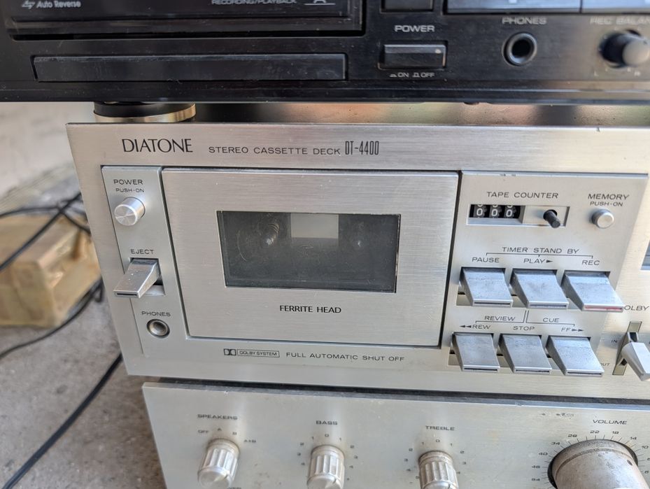 Hi-fi technics pioneer