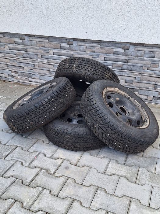 Jante de tabla cu cauciucuri de iarna