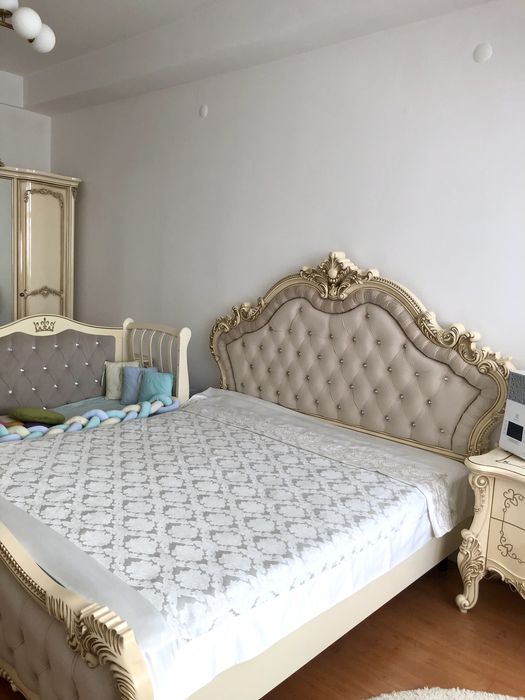 Спальный гарнитур в идеальном состоянии