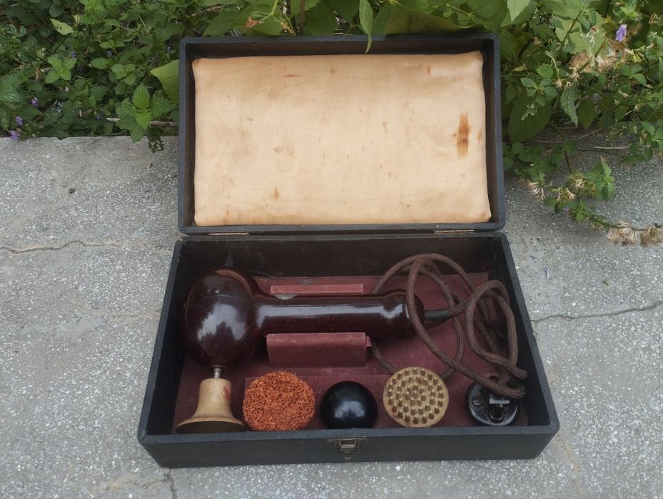 Антикварен масажор за лице Poli 1920-1945