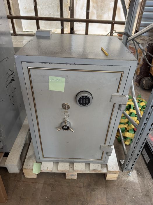 Огнеупорни каси употребявани