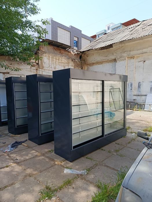 Витрина холодильник