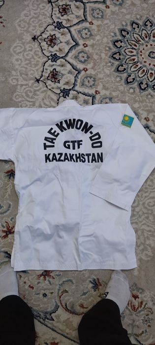 Продам кимоно для таэквондо размер М