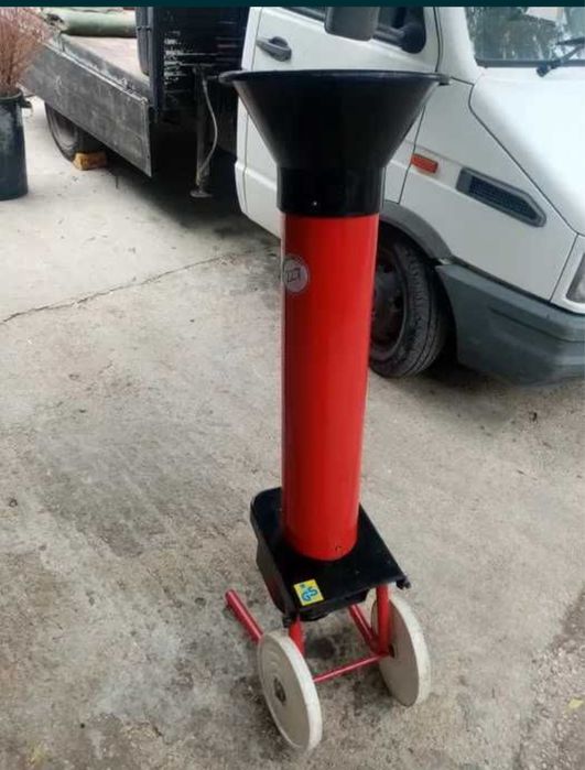 Мощна дробилка за клони внос от Англия 2800 вата