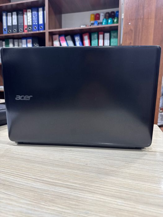 Acer noutbok sotiladi! Kamchiligi yoq holati yaxshi ishlashga tayyor!