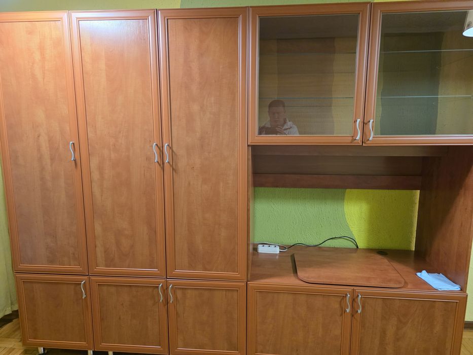 Стенка с комодом