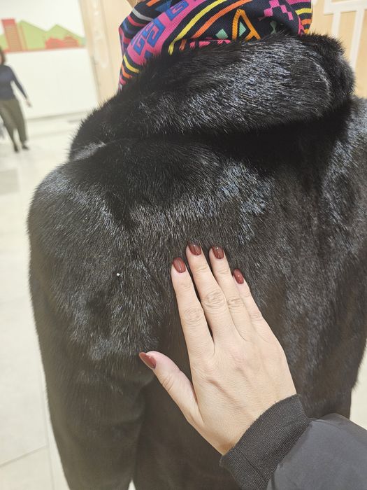 Продам норковую шубу