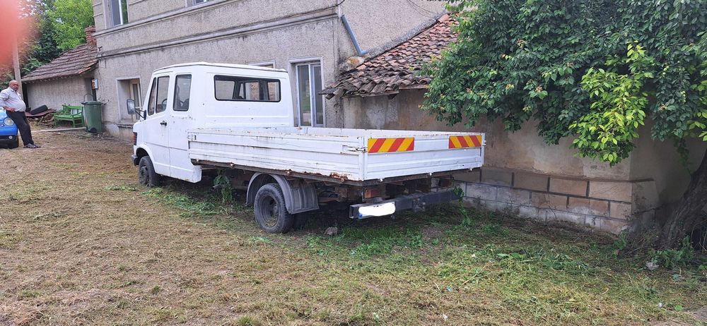 Мерцедес 407 дълга база, двойна гума