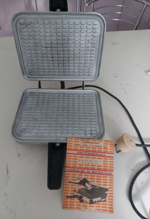 Вафельница Электровафельница