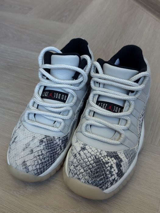 Nike Air Jordan 11 low snakeskin