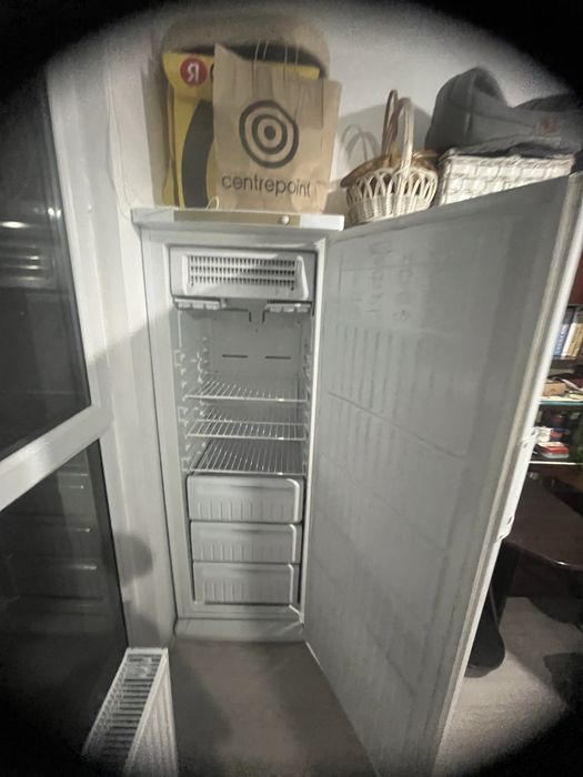 Продам морозильник