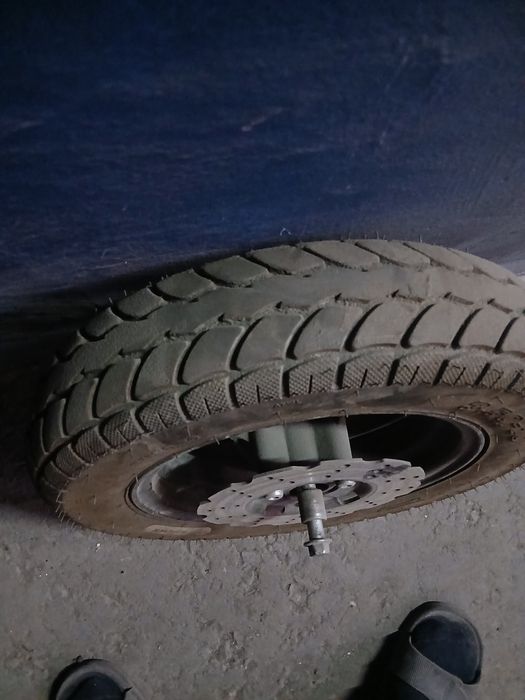 Продам колесо на скутер