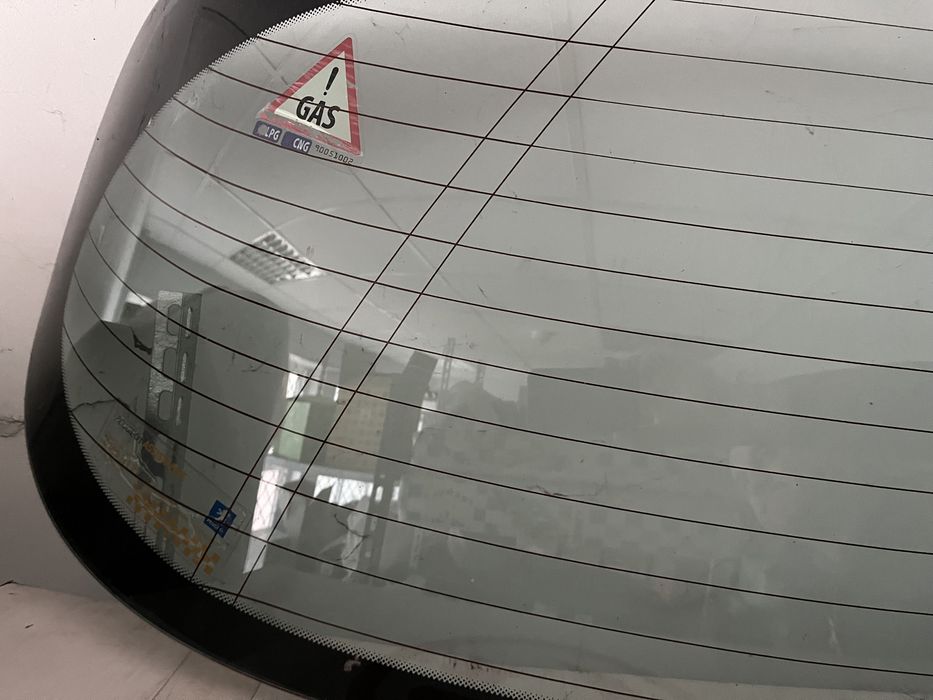 Стъкло задна 3/5 врата Peugeot 308 хечбек