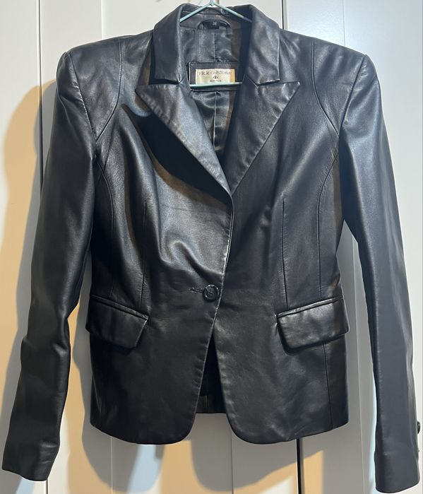 Куртки кожаные женские