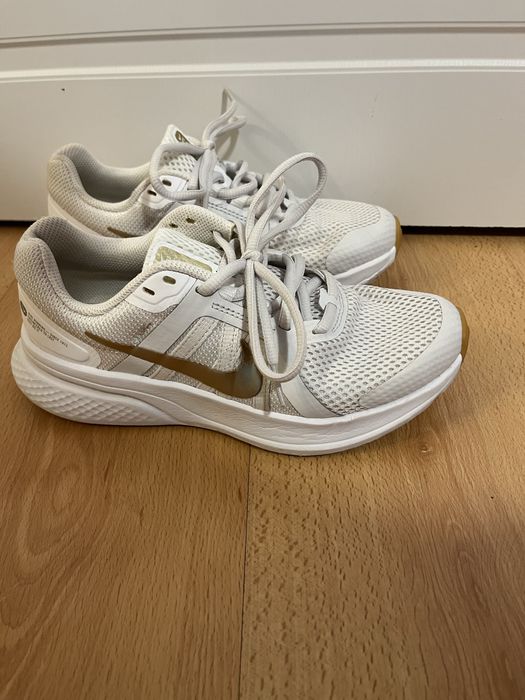 Маратонки   NIKE