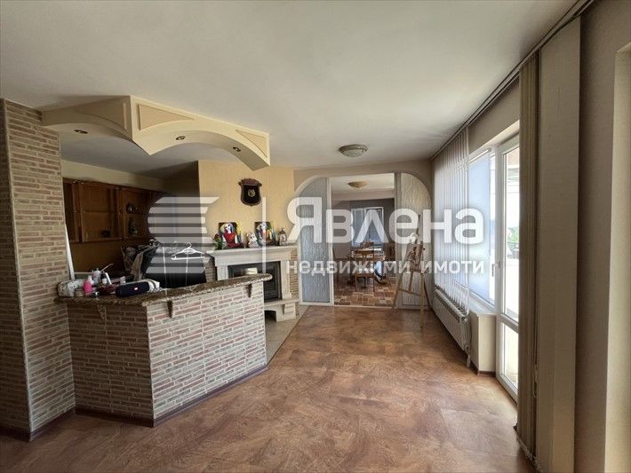 Продава се Многостаен апартамент в Варна, Бриз - 190 кв.м за 2264 €/кв.м - Снимка #1