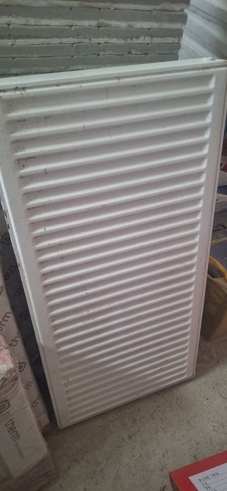 Батарея, радиатор. Раковина