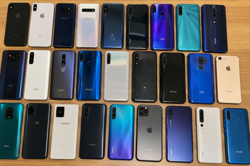 Telefoane mobile model și marcă diferită