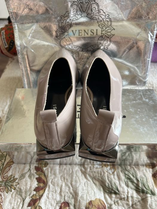 Продам женскую обувь