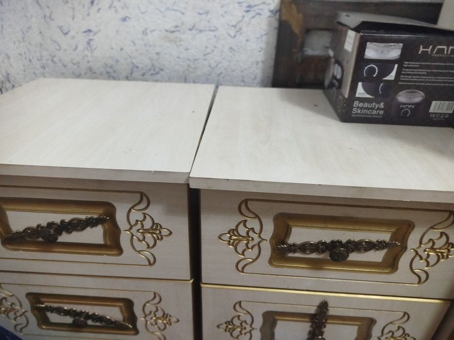 Spalni garnitur sotiladi