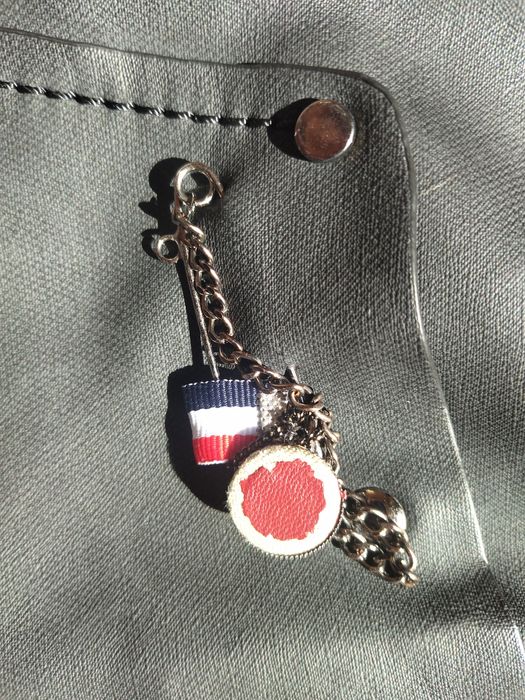 Много вместителна черна дамска чанта