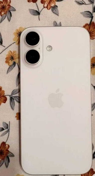 iPhone 16 128Gb White