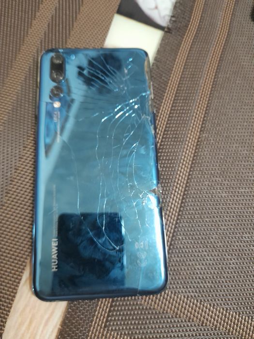 Vând Huawei p20 pro