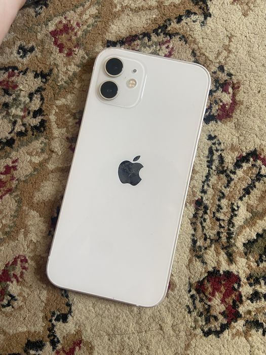 Продам телефон iphone 12