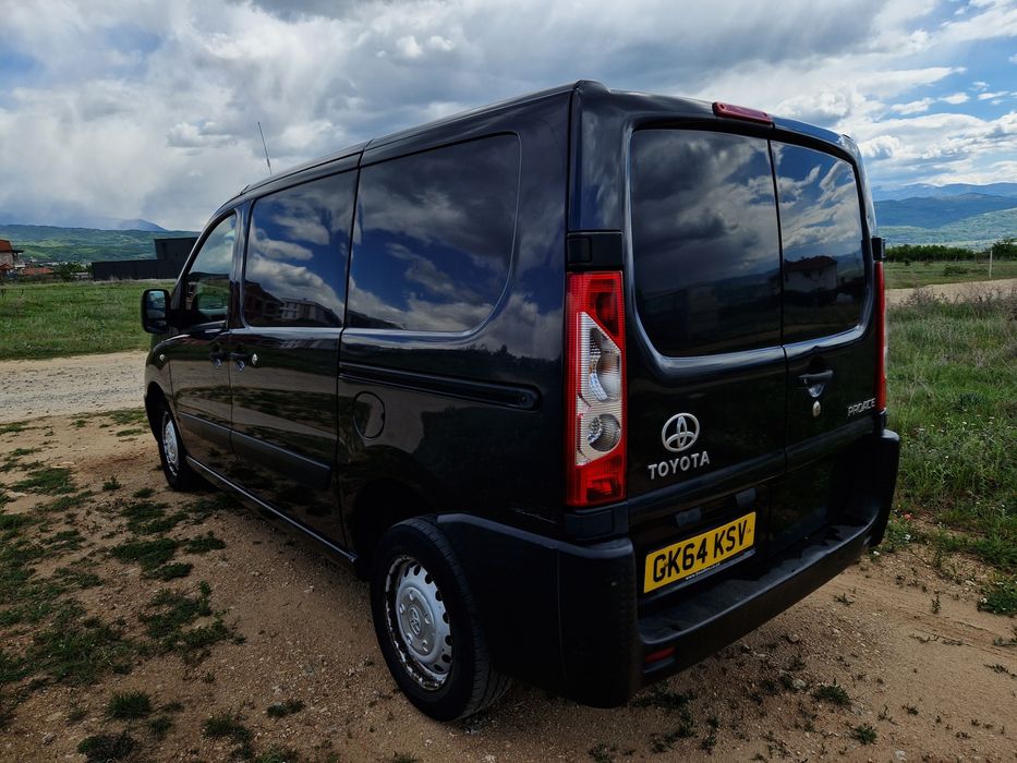 Продавам toyota proace телефон 0898502777