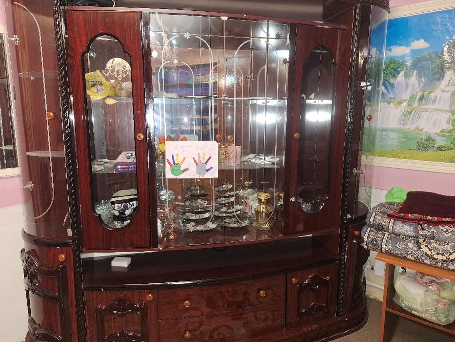 Продаётся стенка мебель