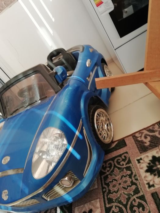 Продам детскую машинка