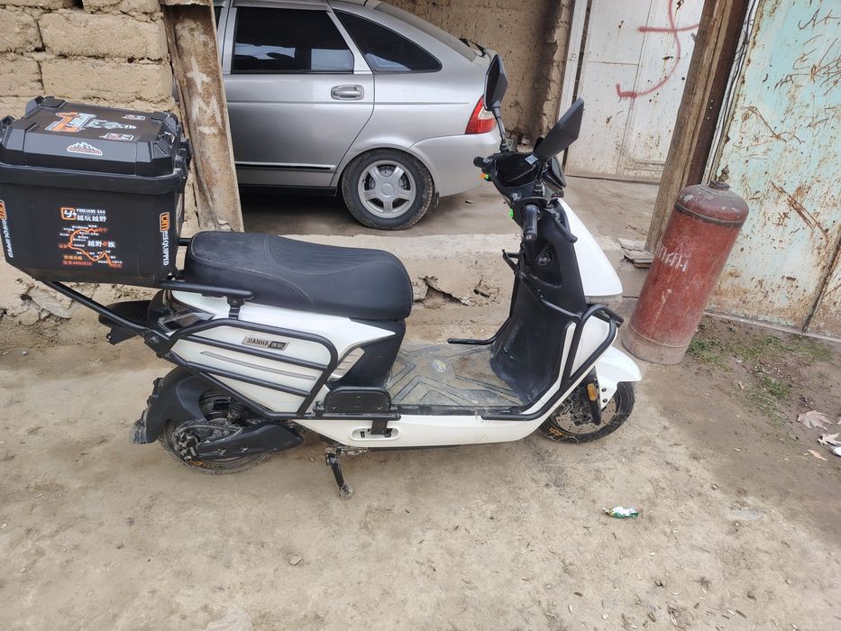 Wlektra skuter sotiladi