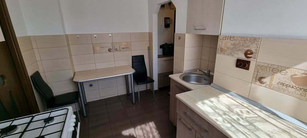 Dau în chirie ap. 1 camera pe bld Decebal