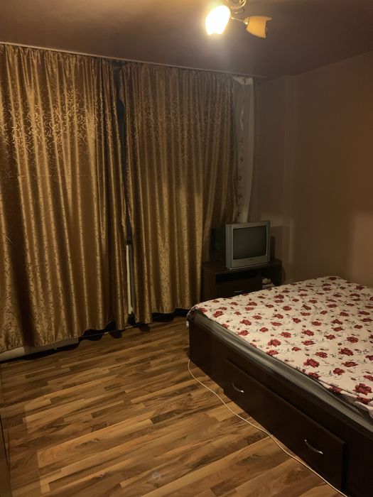 Inchiriez garsoniera 40 m2 cetate( kaufland)